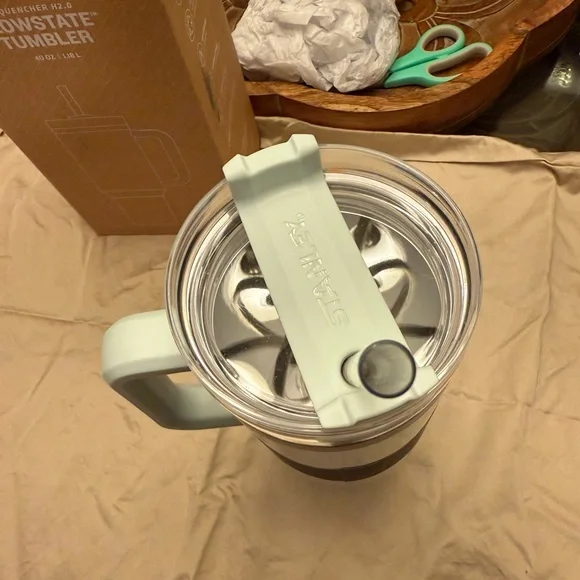 I have a spearmint pearlescent it was bought December of 2022 - Picture 4 of 6